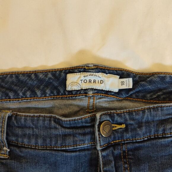 Lot of 5 - Torrid Shorts and Old Navy Pants Women's‎ Size 18 - Picture 4 of 16